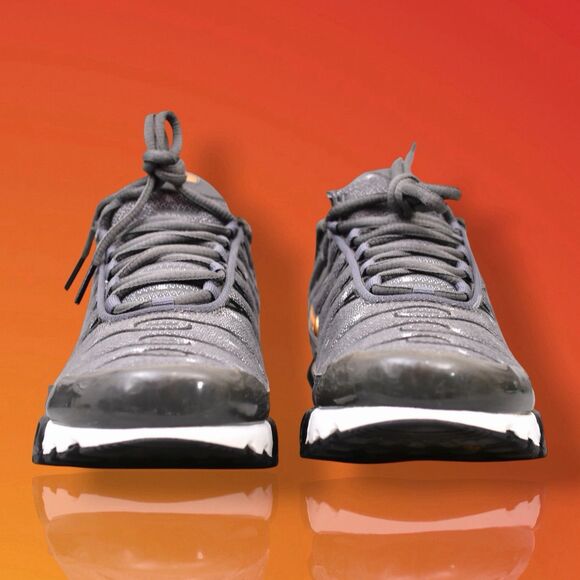 nike air max plus se mens size 7.5 iron grey-metallic gold-black dm7570-002 main image 11